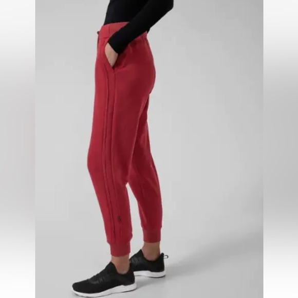 NWT Athleta Altitude Jogger in Polartec Power Stretch,Size 1X decadent red snow - Picture 3 of 14
